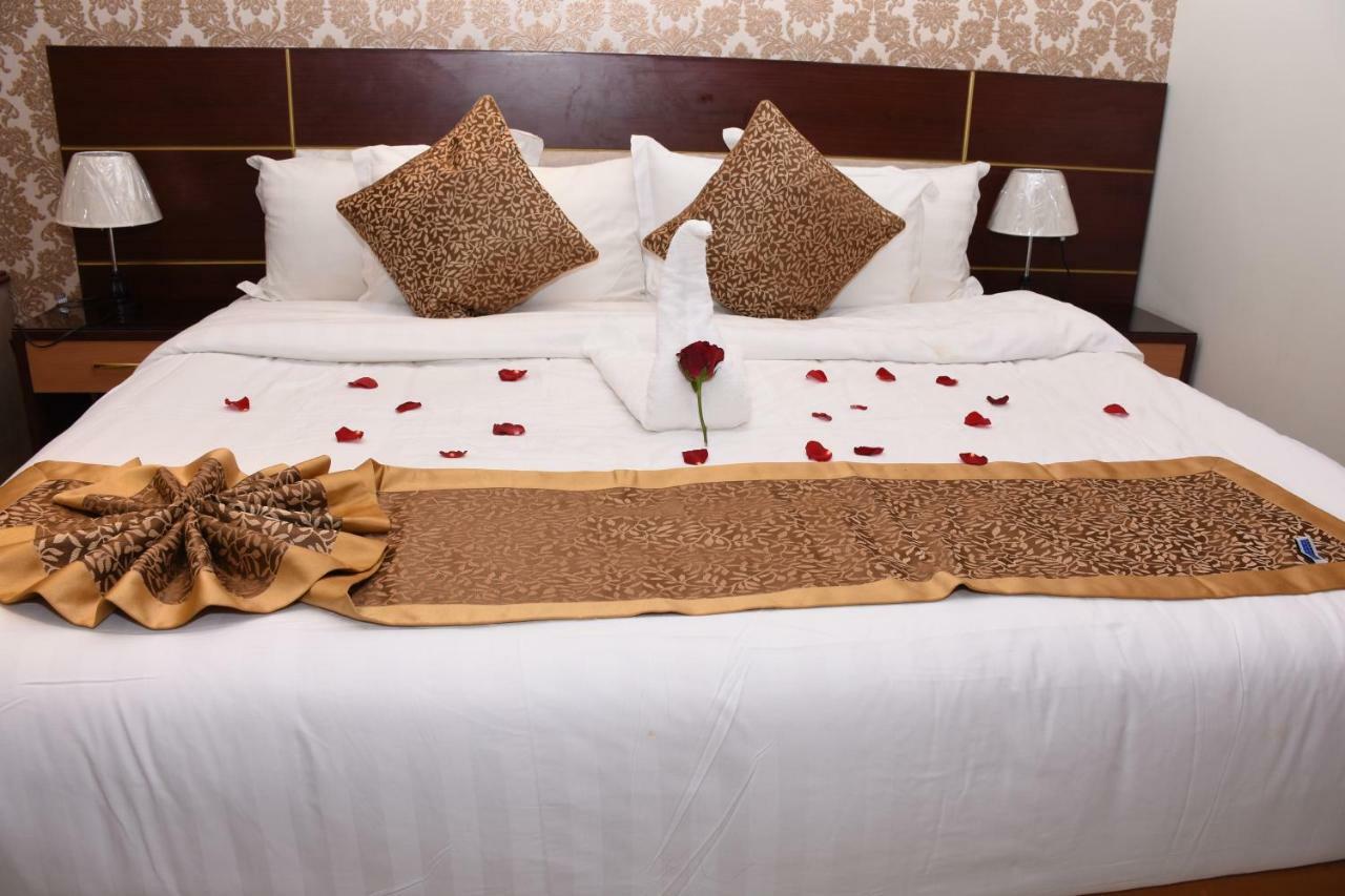 Pearl Palace Hotel Suits Medina ภายนอก รูปภาพ